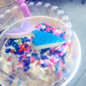 Baskin-Robbins - a cup of ice cream and sprinkles - Ice Cream & Frozen Yogurt Near Me - San Diego, California Baskin-Robbins - a cup of ice cream and sprinkles - Ice Cream & Frozen Yogurt Near Me - San Diego, California