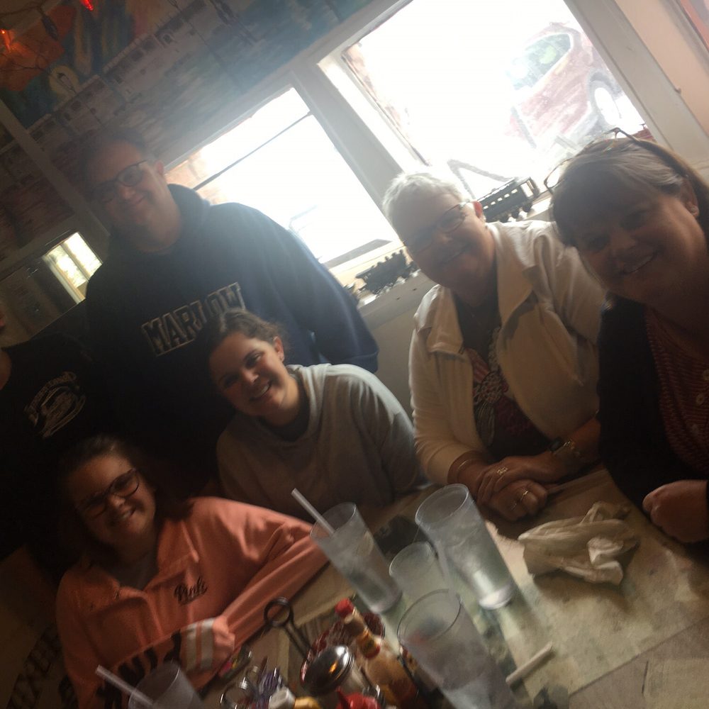 Luxury Diner - Pic with Mia - Diners Near Me - Cheyenne, Wyoming Luxury Diner - Pic with Mia - Diners Near Me - Cheyenne, Wyoming