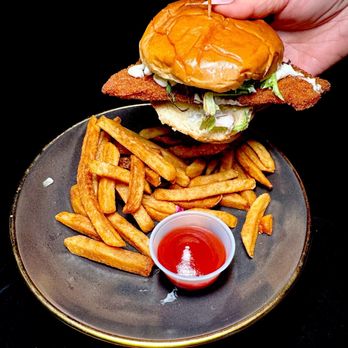 Parc Oasis Cajun & Bar - Seafood Near Me - Brooklyn, New York Parc Oasis Cajun & Bar - Seafood Near Me - Brooklyn, New York