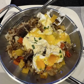 Burtons Grill & Bar - GF short rib hash - New American Near Me - Boca Raton, Florida