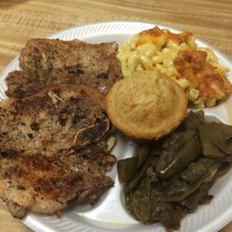 Grilled pork chops, Mac and cheese and green beans Grilled pork chops, Mac and cheese and green beans