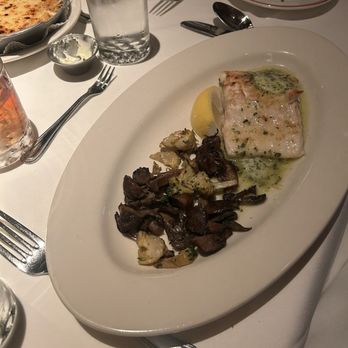 Shaw's Crab House - Lake Huron Whitefish - Seafood Near Me - Chicago, Illinois Shaw's Crab House - Lake Huron Whitefish - Seafood Near Me - Chicago, Illinois