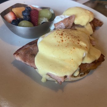Drift - Eggs Benedict - Breakfast & Brunch Near Me - Myrtle Beach, South Carolina