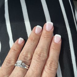 Luxury Nail Lounge