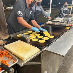 Tacos Ochoa's - Warming up Tortillas