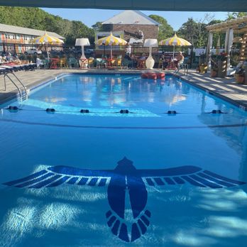 Freebird Motor Lodge - Pool Garage @ Freebird - Hotels Near Me - Yarmouth, Massachusetts