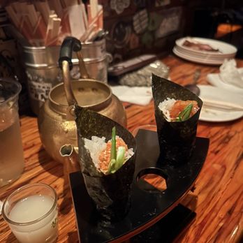 Dan Sung Sa - Tuna Hand Roll (left) and Kimchee Hand Roll (right) - Korean Near Me - Los Angeles, California