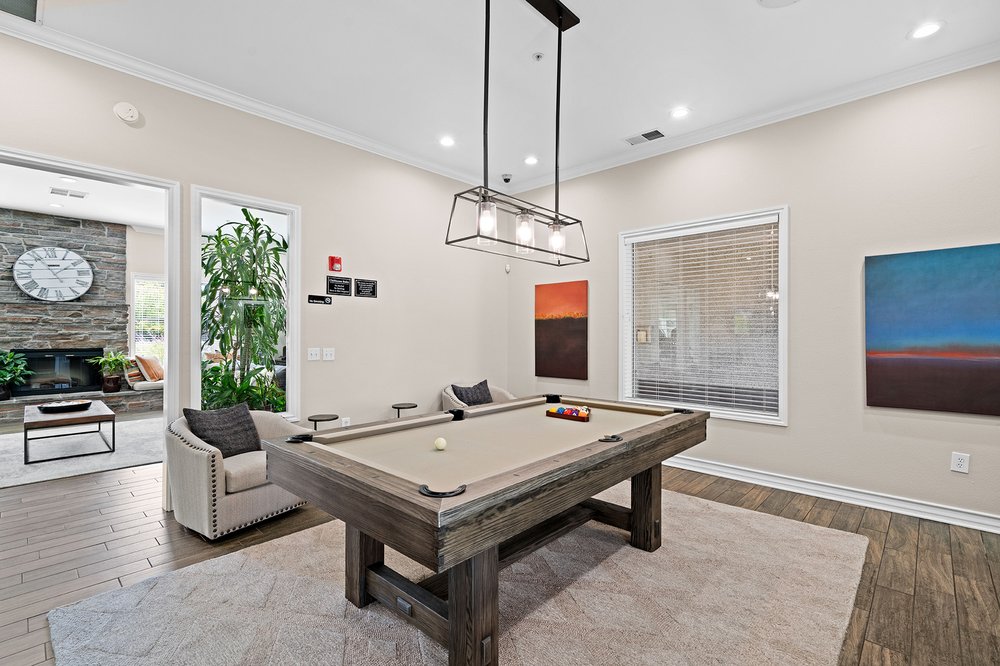 MOUNTAIN SHADOWS APARTMENTS Updated October 2024 56 Photos & 12