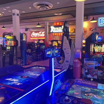 Corvette Diner - Arcade - Diners Near Me - San Diego, California