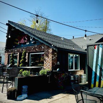 Drizzle - Outdoor seating - Coffee & Tea Near Me - Mount Shasta, California