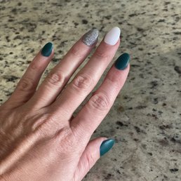 Dip nails