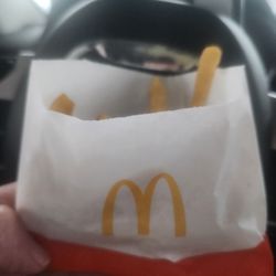 Small fry with no attempt to even hide the rip off I was just hand3d