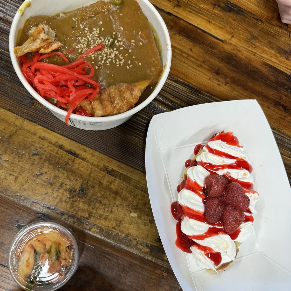Kanojo - Tofu Katsu Curry Bowl and Strawberry Croffle - Japanese Near Me - Madera, California Kanojo - Tofu Katsu Curry Bowl and Strawberry Croffle - Japanese Near Me - Madera, California