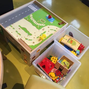 Peoples Organic - Little kids area - Wine Bars Near Me - Eden Prairie, Minnesota