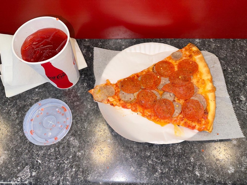 Lucia Pizza