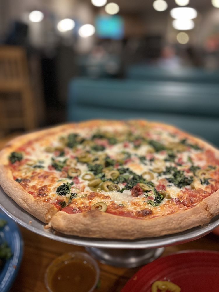 Social spots from Elizabeth's Pizza Italian Restaurant