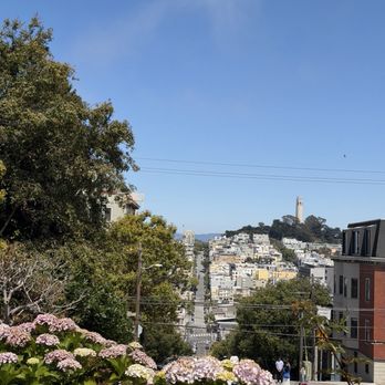 Lombard Street - Landmarks & Historical Buildings Near Me - San Francisco, California