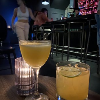 Nine Bar - Gastropubs Near Me - Chicago, Illinois