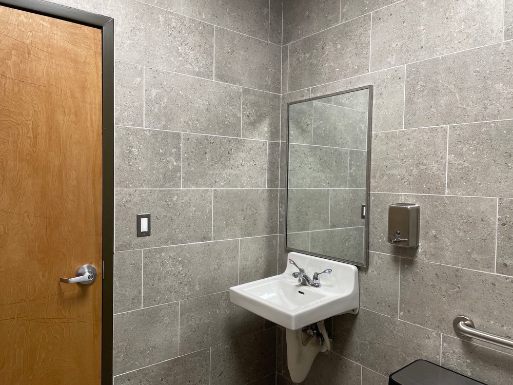 KING’S LAUNDROMAT Updated October 2024 15 Photos & 11 Reviews 112