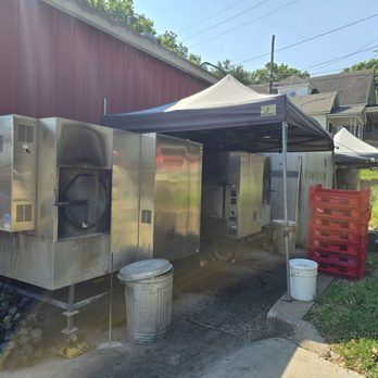 Slap's BBQ - Smoking area - Barbeque Near Me - Kansas City, Kansas Slap's BBQ - Smoking area - Barbeque Near Me - Kansas City, Kansas