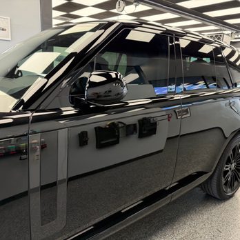 Elevance - Range Rover Tint - Vehicle Wraps Near Me - Cypress, California