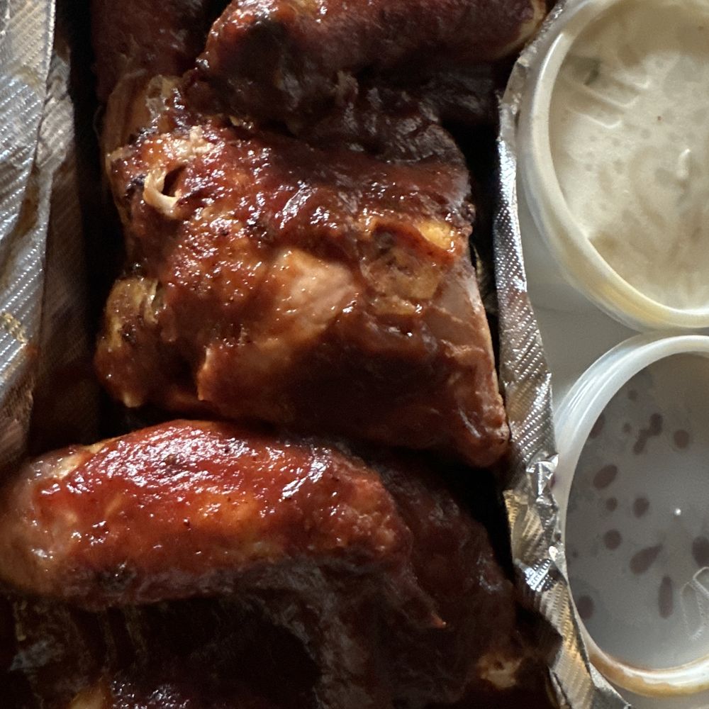 Jay Bee's Bar-B-Q - 1/2 chicken 1/2 ribs plate - Barbeque Near Me - Gardena, California Jay Bee's Bar-B-Q - 1/2 chicken 1/2 ribs plate - Barbeque Near Me - Gardena, California