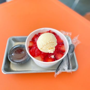 Da Vien Coffee - Strawberry Bingsoo* - Desserts Near Me - Westminster, California Da Vien Coffee - Strawberry Bingsoo* - Desserts Near Me - Westminster, California