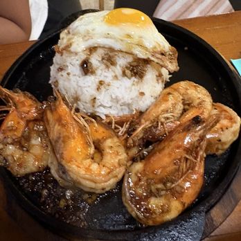 Muan Jai Thai Kitchen - Thai Near Me - Chicago, Illinois