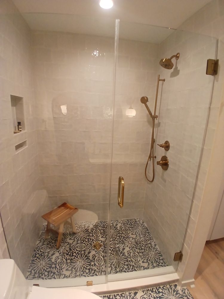 Slide of Mike Dohoney's Remodel & Management