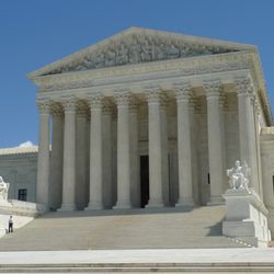 Walking Exploration Tours - Supreme Court