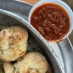Garlic Knots (comes with one side or marinara sauce)