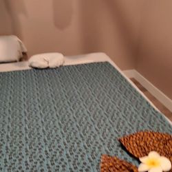 Massage table