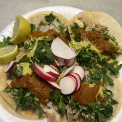 Guss Lunch Box - best tacos in silver lake
