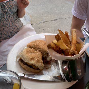 Freemans - Cheese burger - Breakfast & Brunch Near Me - New York, New York