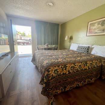 Regency Inn - Hotels Near Me - Lakeport, California Regency Inn - Hotels Near Me - Lakeport, California