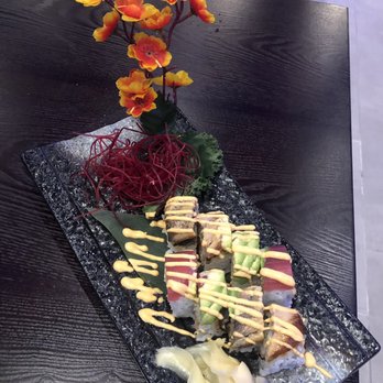 Fancy Sushi Asian Fusion - Autin Powers Roll - Japanese Near Me - Jacksonville, Florida