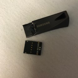 Advanced Data Solutions - Samsung 32g Flash Drive