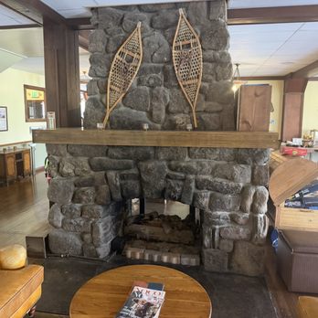 Historic Crag's Lodge - Lounge - Hotels Near Me - Estes Park, Colorado Historic Crag's Lodge - Lounge - Hotels Near Me - Estes Park, Colorado