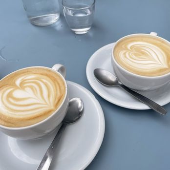 Strada Café - Oatmilk cappuccino - Coffee & Tea Near Me - Paris, 75 Strada Café - Oatmilk cappuccino - Coffee & Tea Near Me - Paris, 75