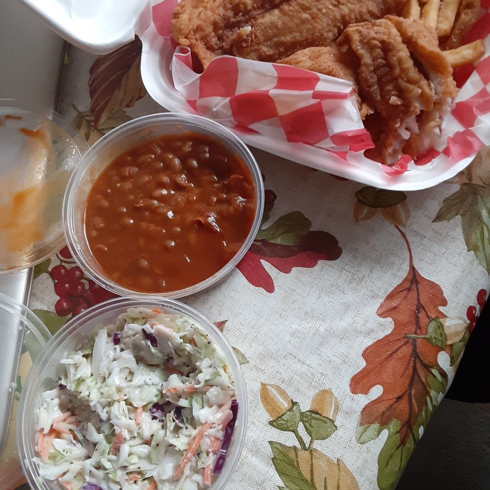 Bubba’s Shrimp Shack - fried fish and coleslaw - Seafood Near Me - York, Virginia