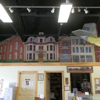 Model T Museum - To fill the open space, an artist painted a mural of historical buildings from the area near the entrance - Museums Near Me - Richmond, Indiana Model T Museum - To fill the open space, an artist painted a mural of historical buildings from the area near the entrance - Museums Near Me - Richmond, Indiana