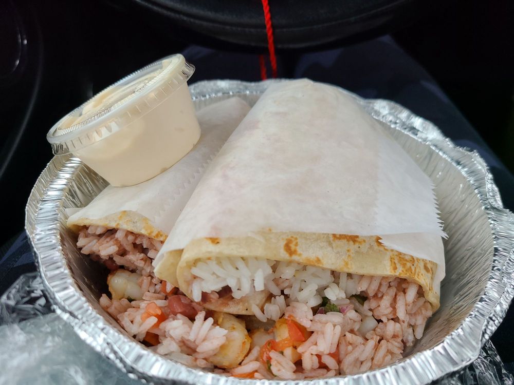 LA FAMILIA DELI & GRILL 12 Photos & 12 Reviews 161 East Merrick Rd