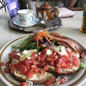 Cafe Komodo - Komodo Fetta Bruschetta (+ a side of bacon) - Restaurants Near Me - Prospect, SA