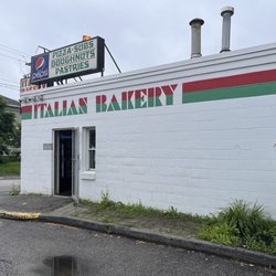 The Italian Bakery - Outside