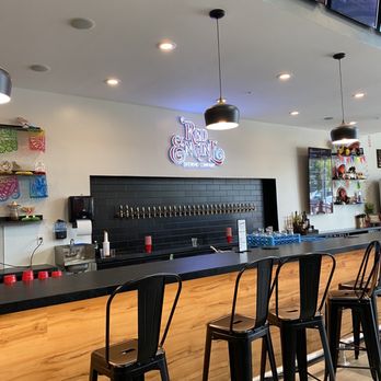 Red Engine Brewing Company - The bar - Breweries Near Me - Fillmore, California