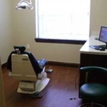 Gary Squyres, DDS - Cosmetic Dentists Near Me - Magnolia, Texas