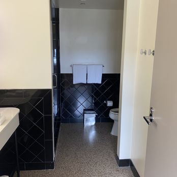 21c Museum Hotel Durham - An idea of how large the bathroom is. - Hotels Near Me - Durham, North Carolina
