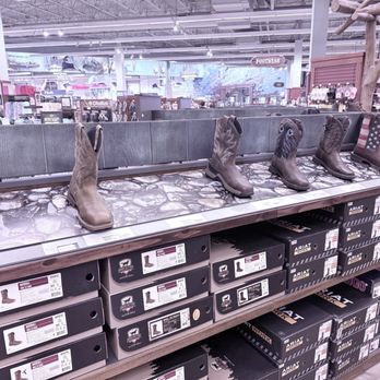 Bass Pro Shops - Outdoor Gear Near Me - Dania, Florida