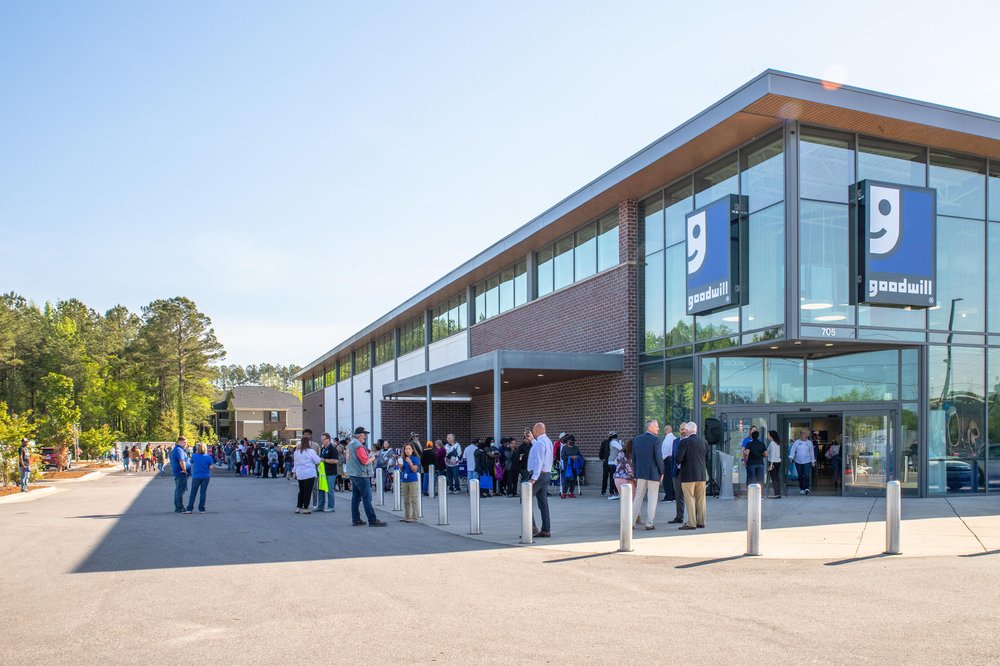 GOODWILL ROCKINGHAM Updated November 2024 13 Photos & 11 Reviews