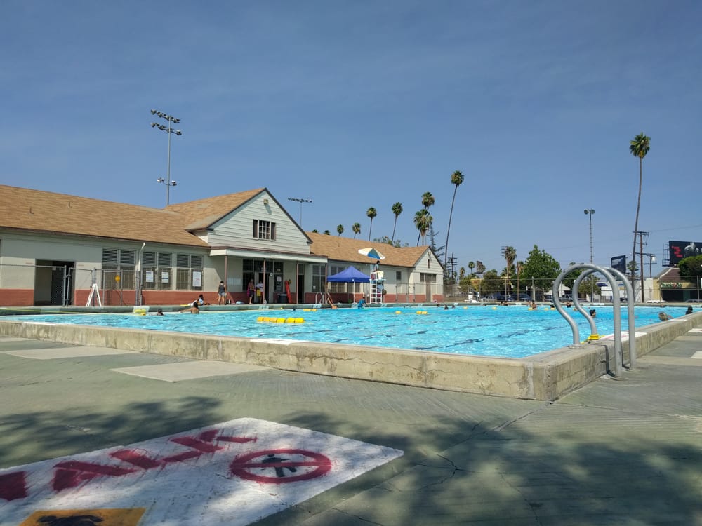 Highland Park Swimming Pool Logo